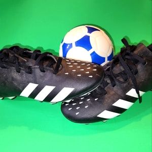 Adidas Predator Freak 4 youth soccer cleats sz4